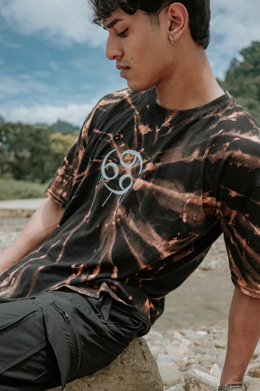 Black Eclipse – Hand-Dyed Oversized T-Shirt.